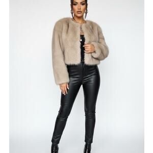 Unbranded Cropped Faux Fur Jacket Icy Grey Winter Bolero Shrug Used XL Mob Wife